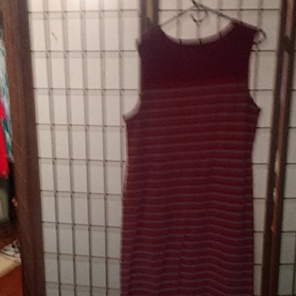 Dress - Picture 2 of 2